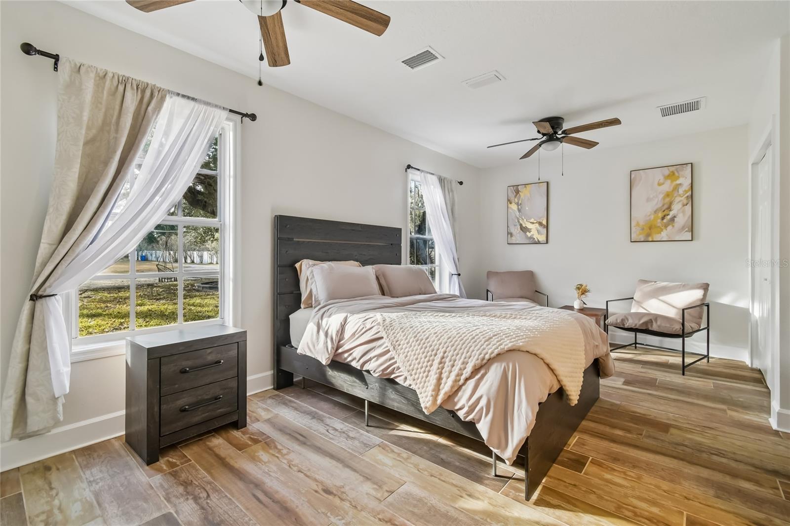 SCANLON COUNTRY ESTATES - Residential