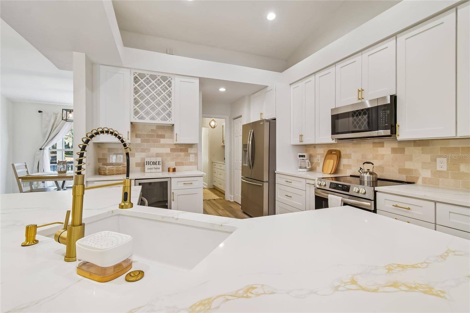 SCANLON COUNTRY ESTATES - Residential