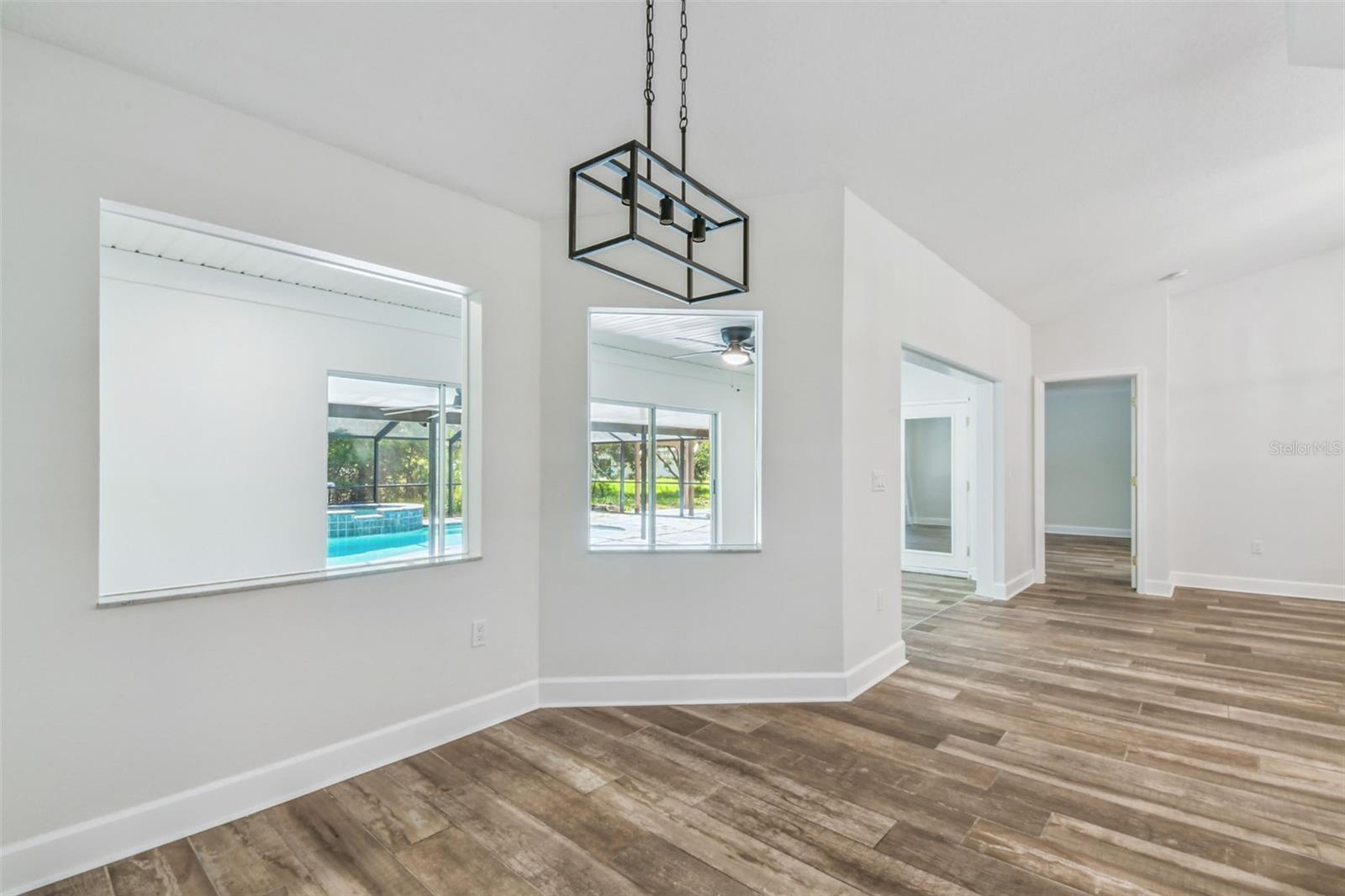 SCANLON COUNTRY ESTATES - Residential