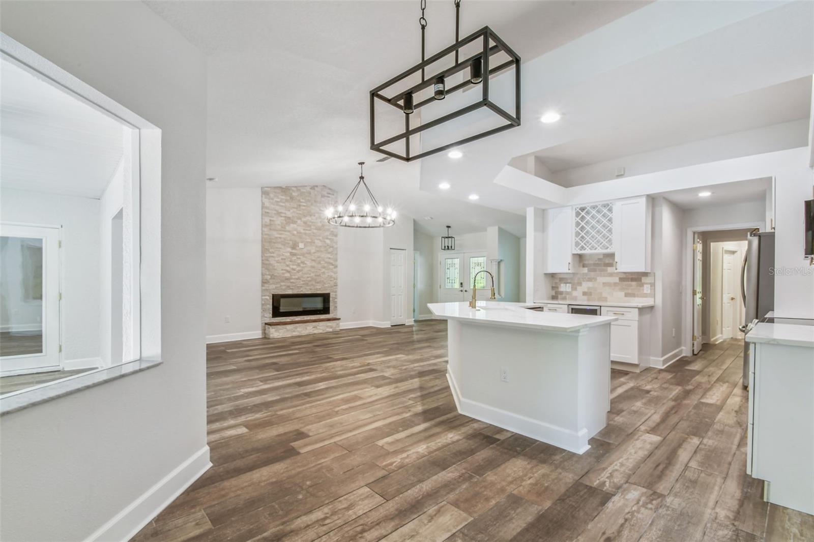 SCANLON COUNTRY ESTATES - Residential