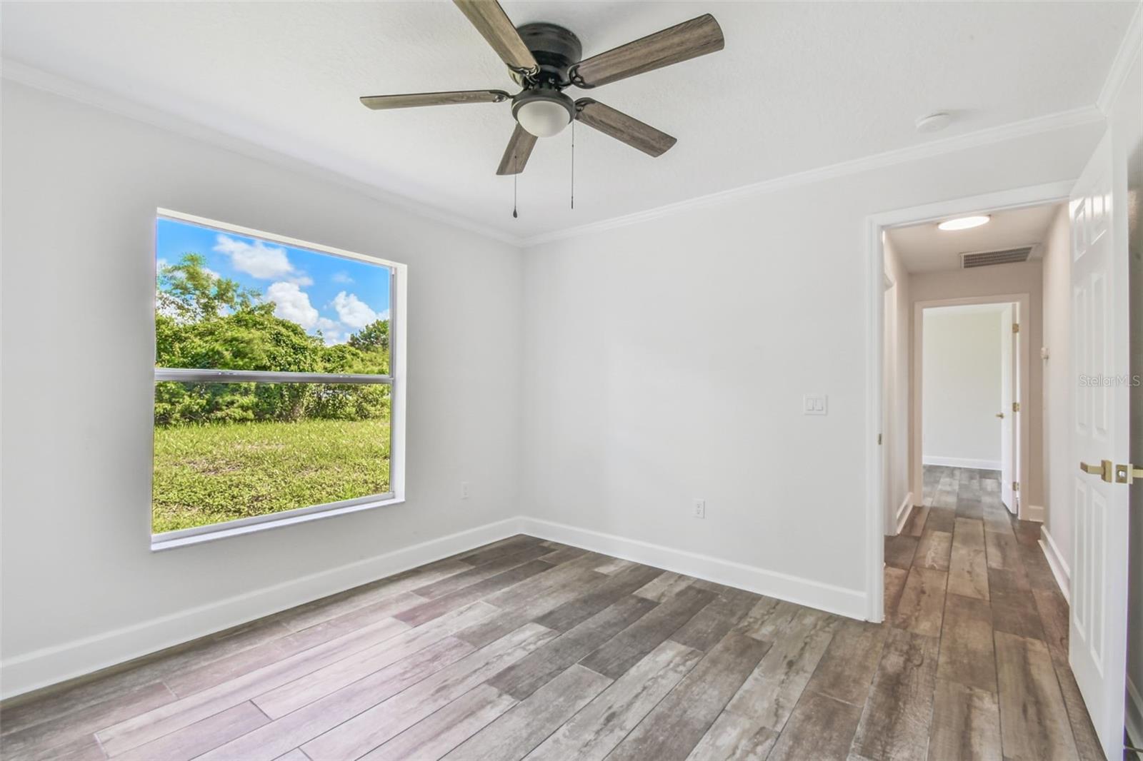 SCANLON COUNTRY ESTATES - Residential