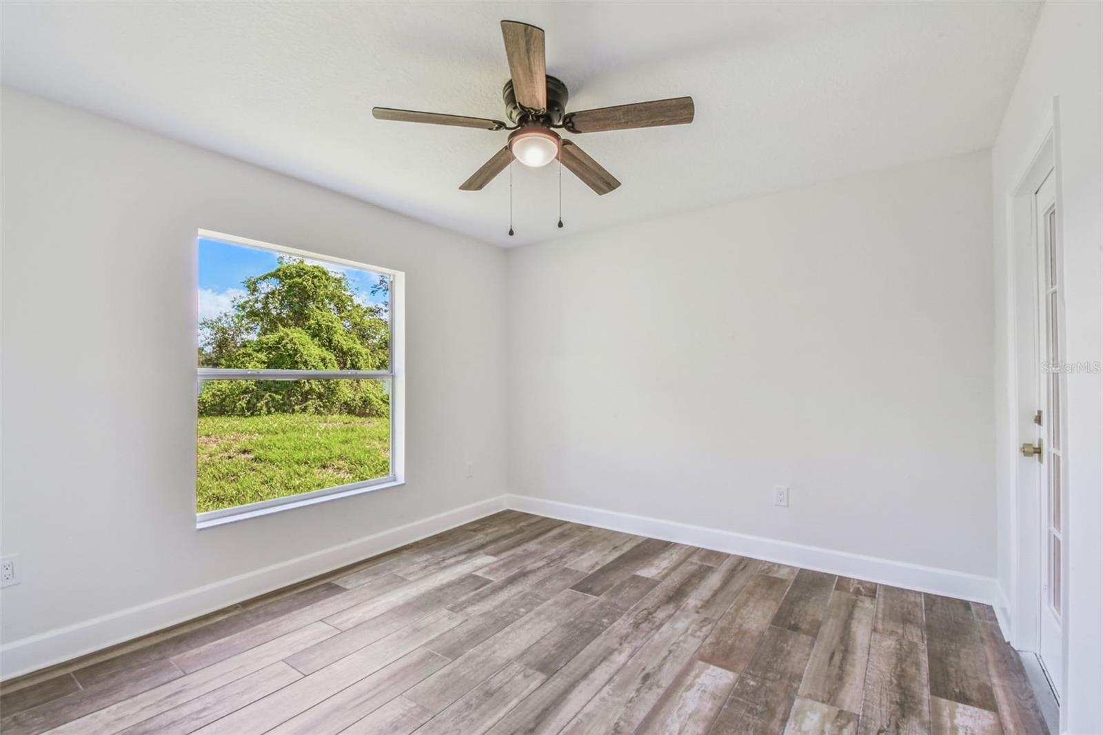 SCANLON COUNTRY ESTATES - Residential