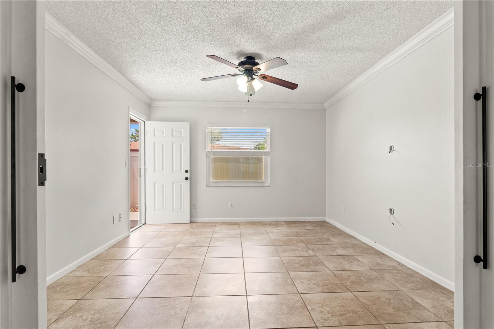 PINECREST VILLA - Residential