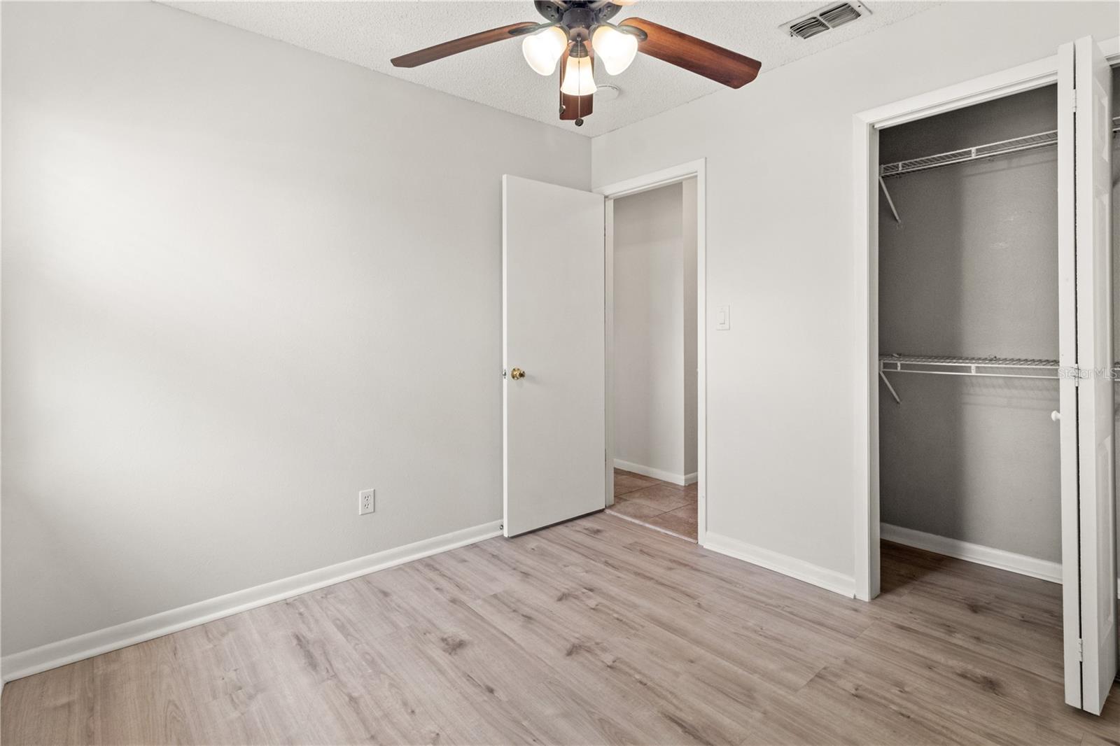 PINECREST VILLA - Residential