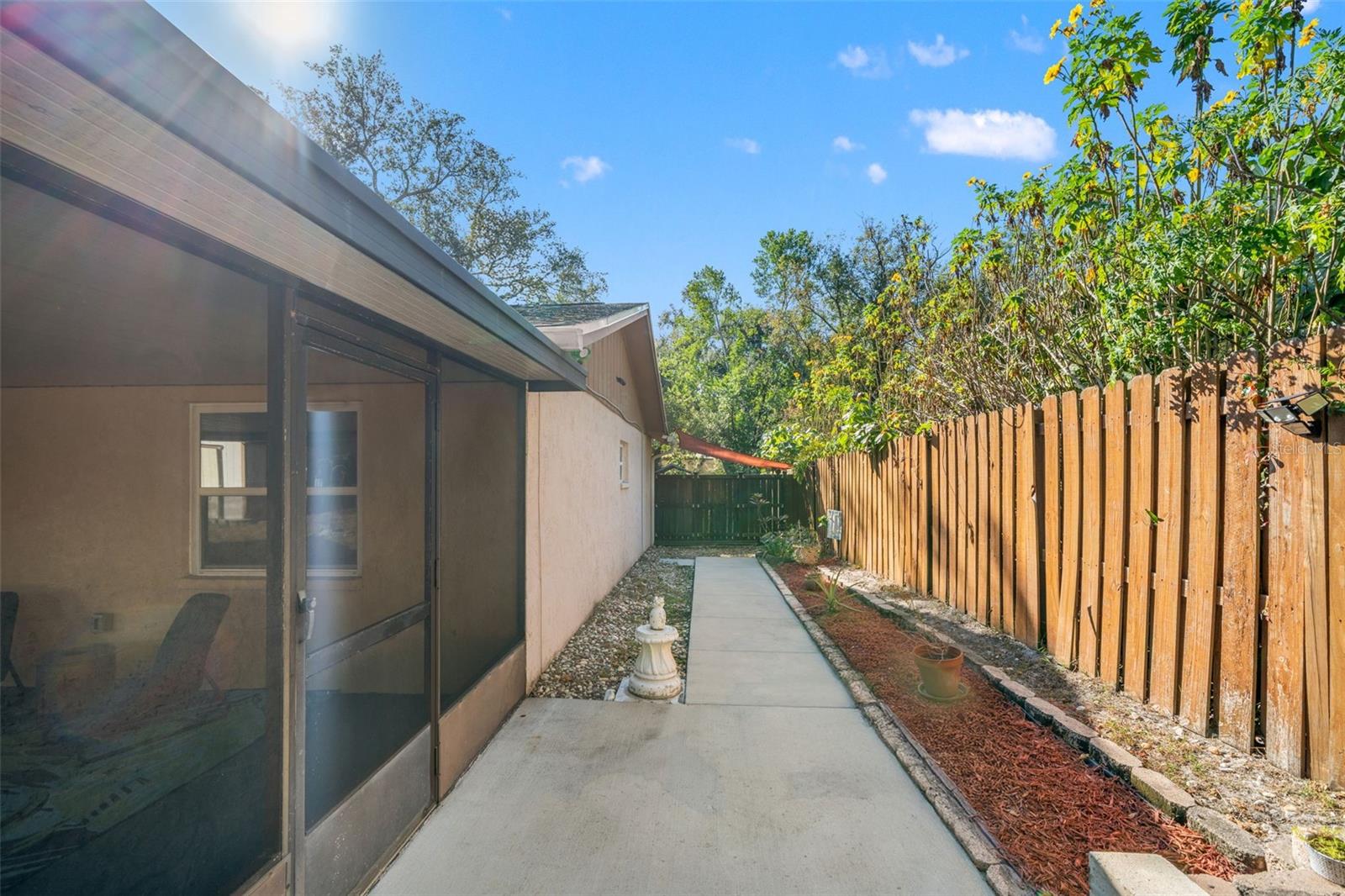 TAMPAS NORTH SIDE COUNTRY CLU - Residential