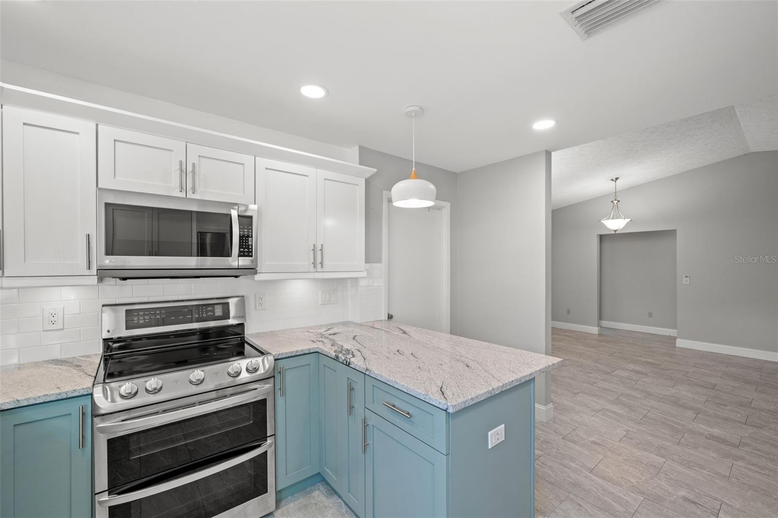 TAMPAS NORTH SIDE COUNTRY CLU - Residential