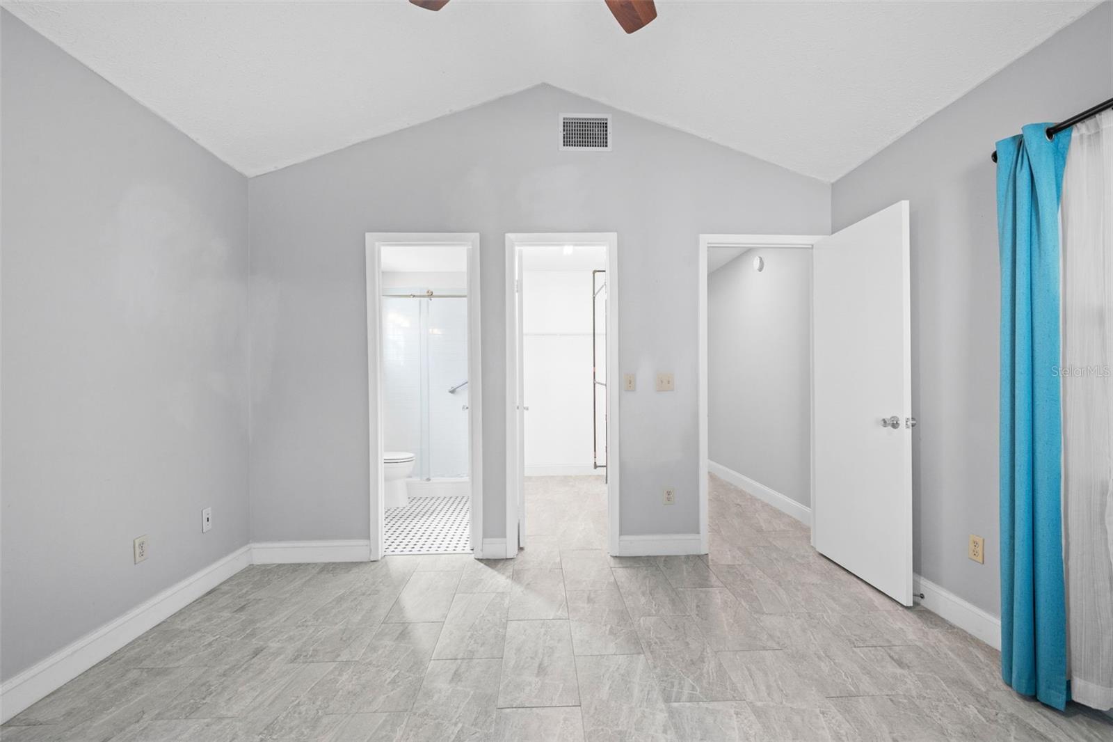 TAMPAS NORTH SIDE COUNTRY CLU - Residential