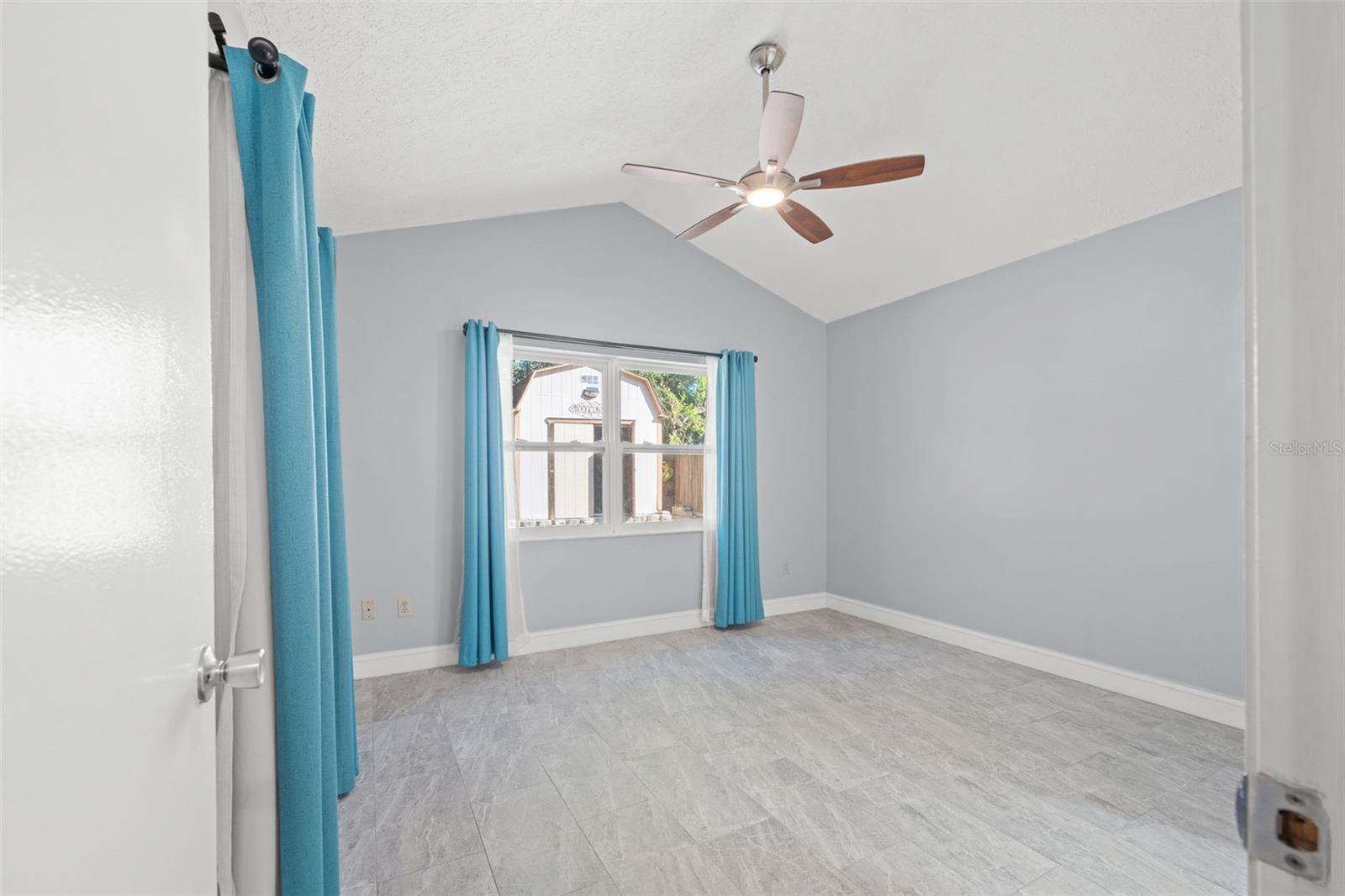 TAMPAS NORTH SIDE COUNTRY CLU - Residential