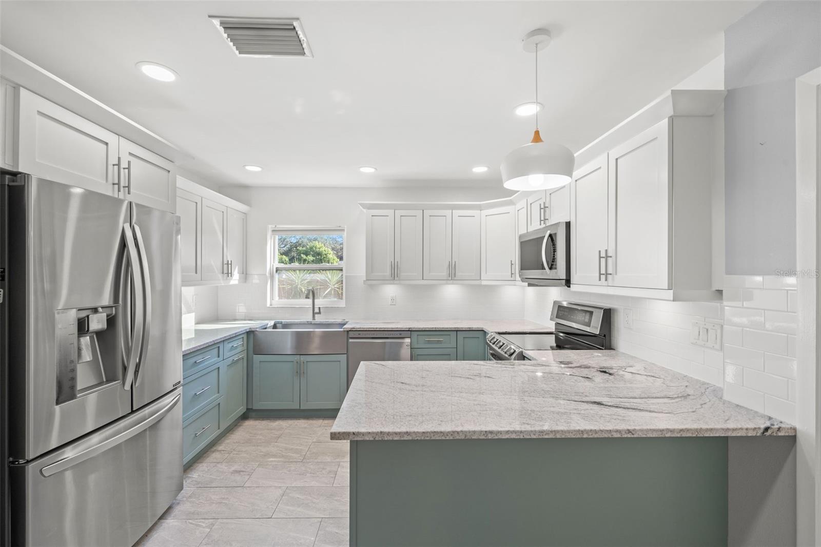 TAMPAS NORTH SIDE COUNTRY CLU - Residential