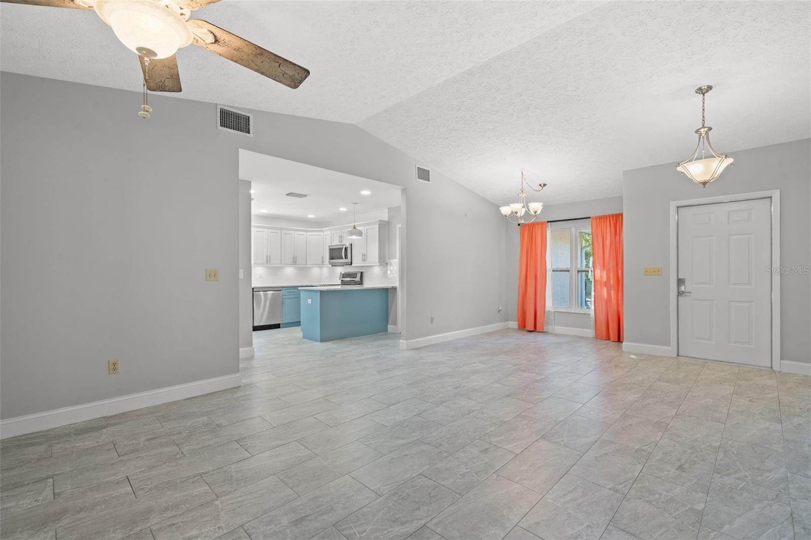 1025 W RAMBLA STREET