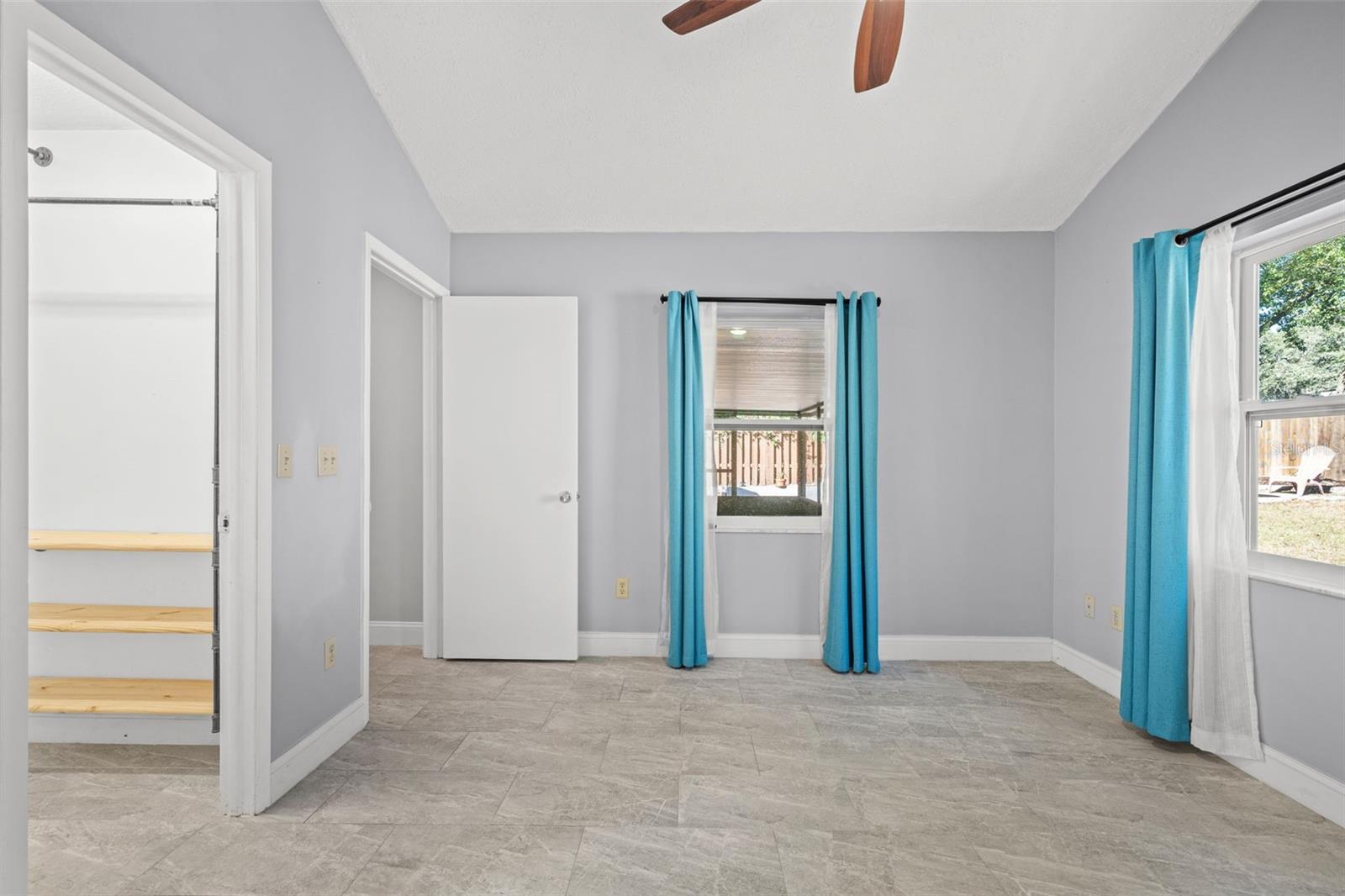 TAMPAS NORTH SIDE COUNTRY CLU - Residential