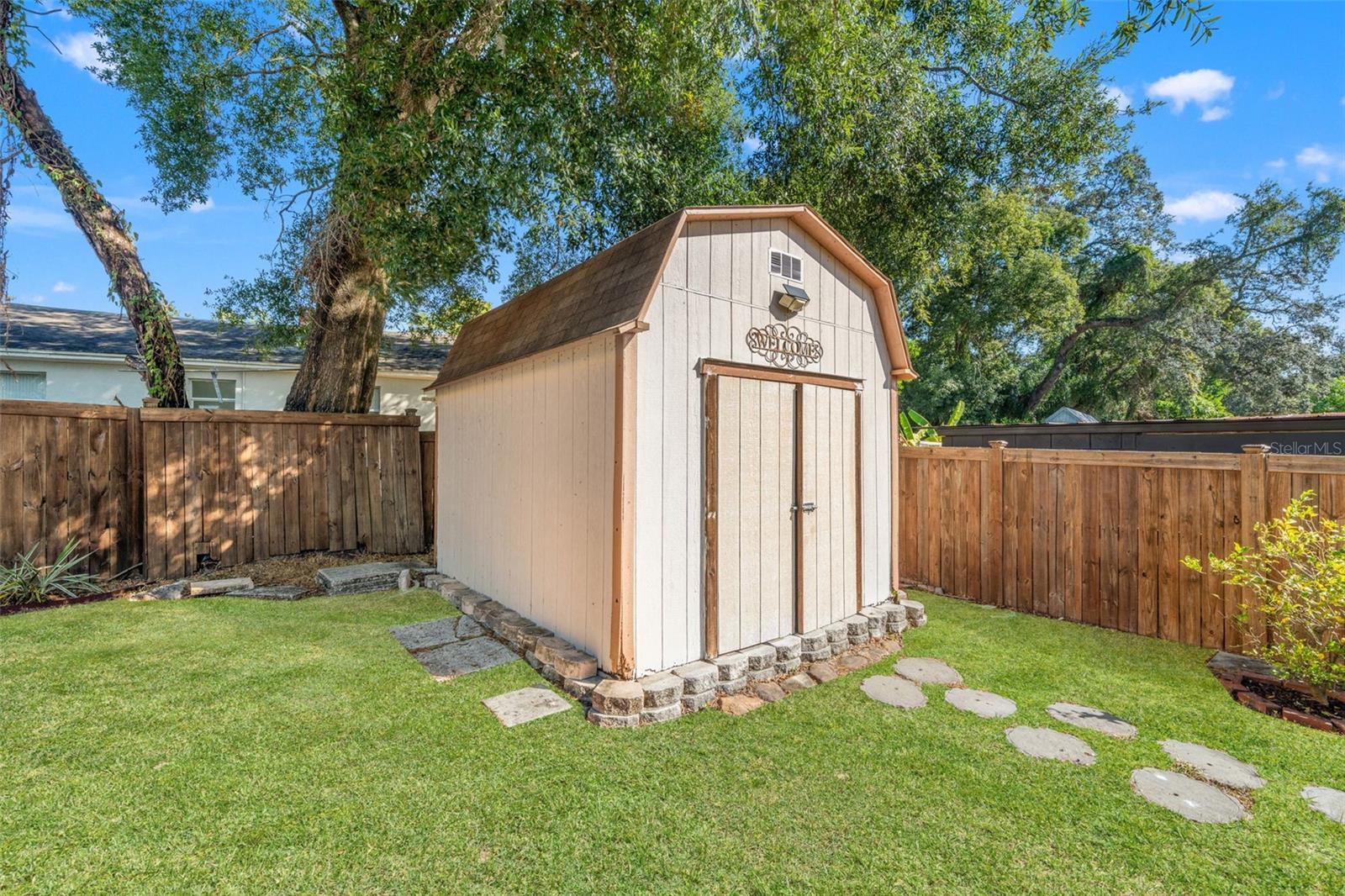 TAMPAS NORTH SIDE COUNTRY CLU - Residential