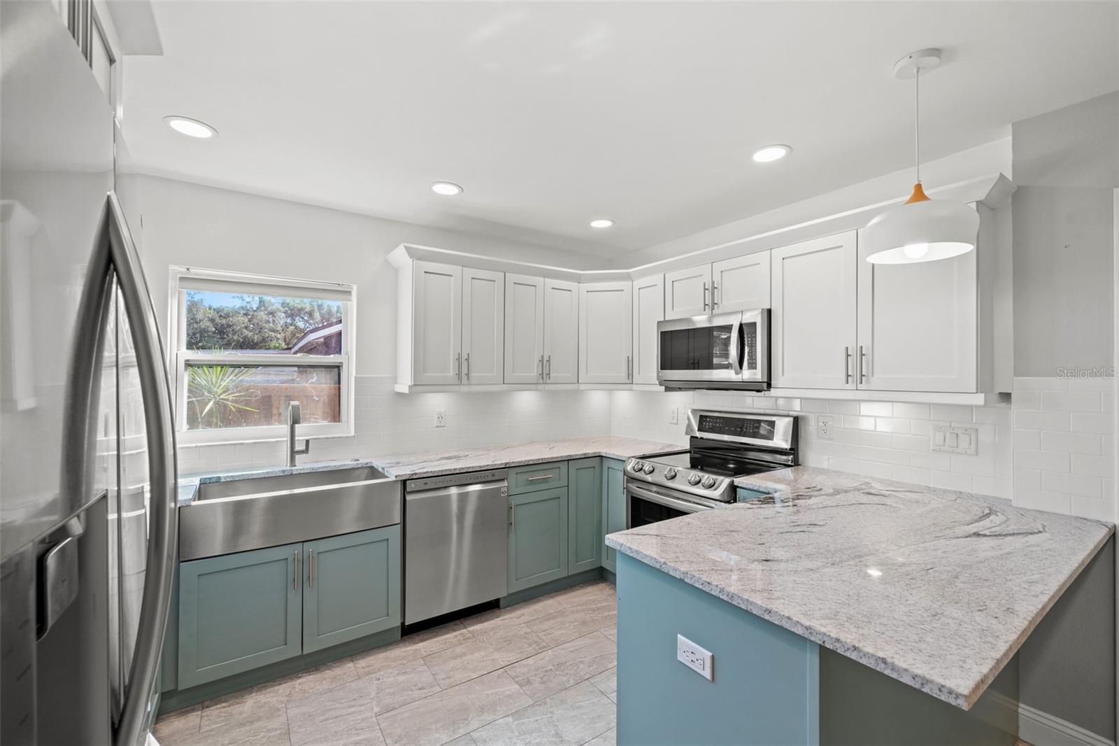 TAMPAS NORTH SIDE COUNTRY CLU - Residential