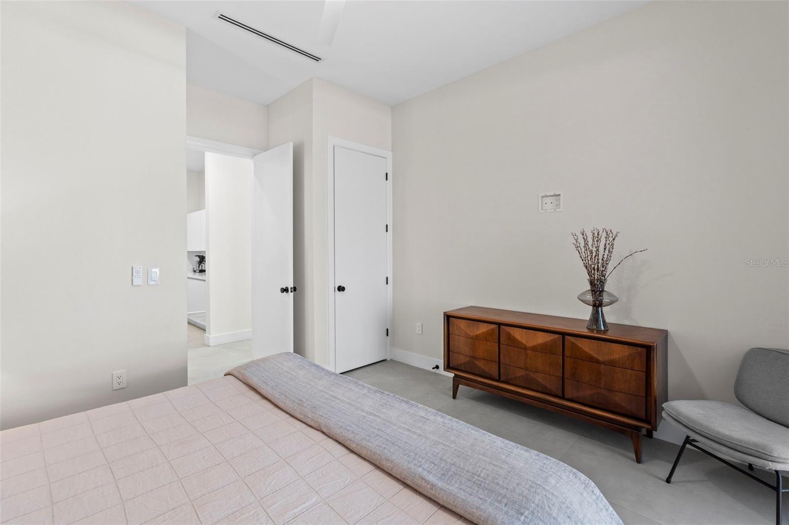 BELLEAIR ESTATES - Residential