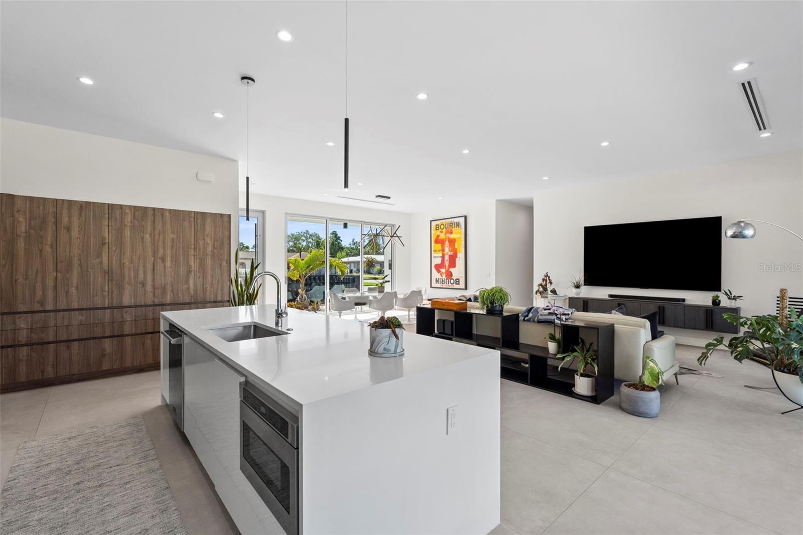 BELLEAIR ESTATES - Residential