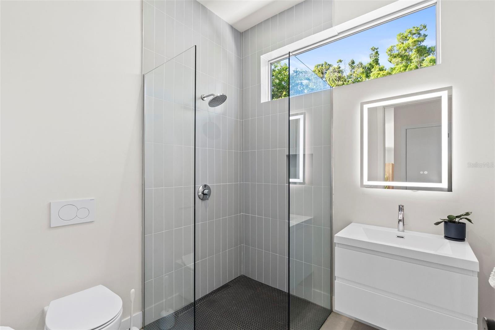 BELLEAIR ESTATES - Residential