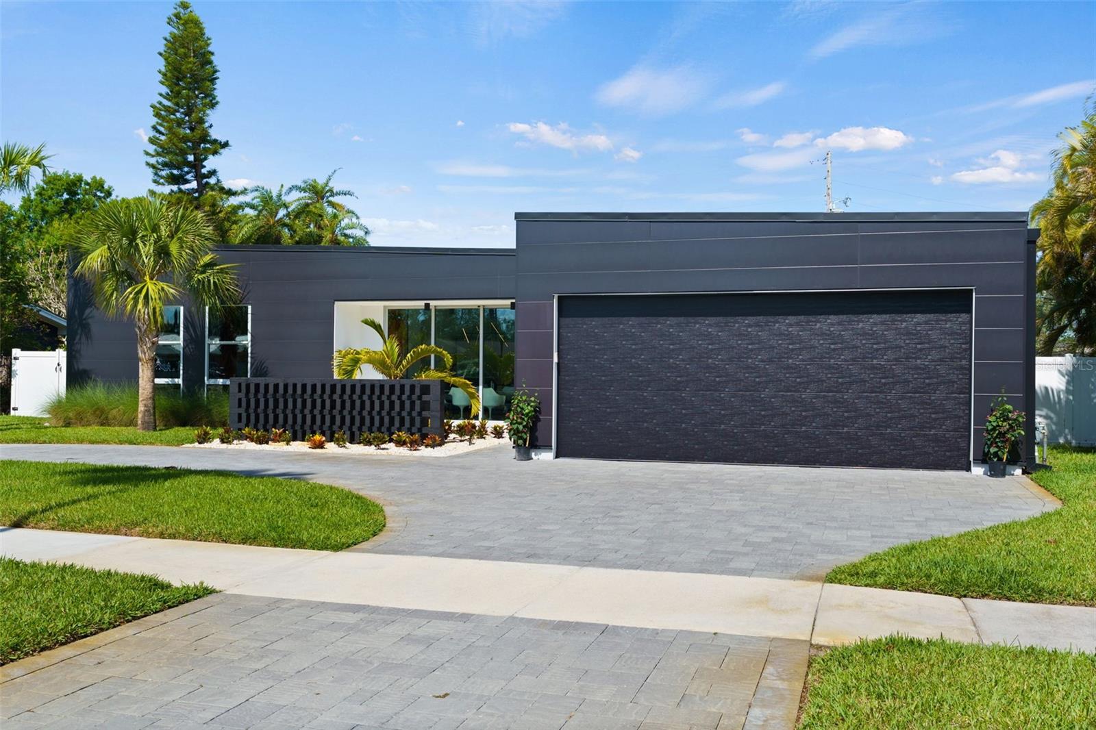 BELLEAIR ESTATES - Residential