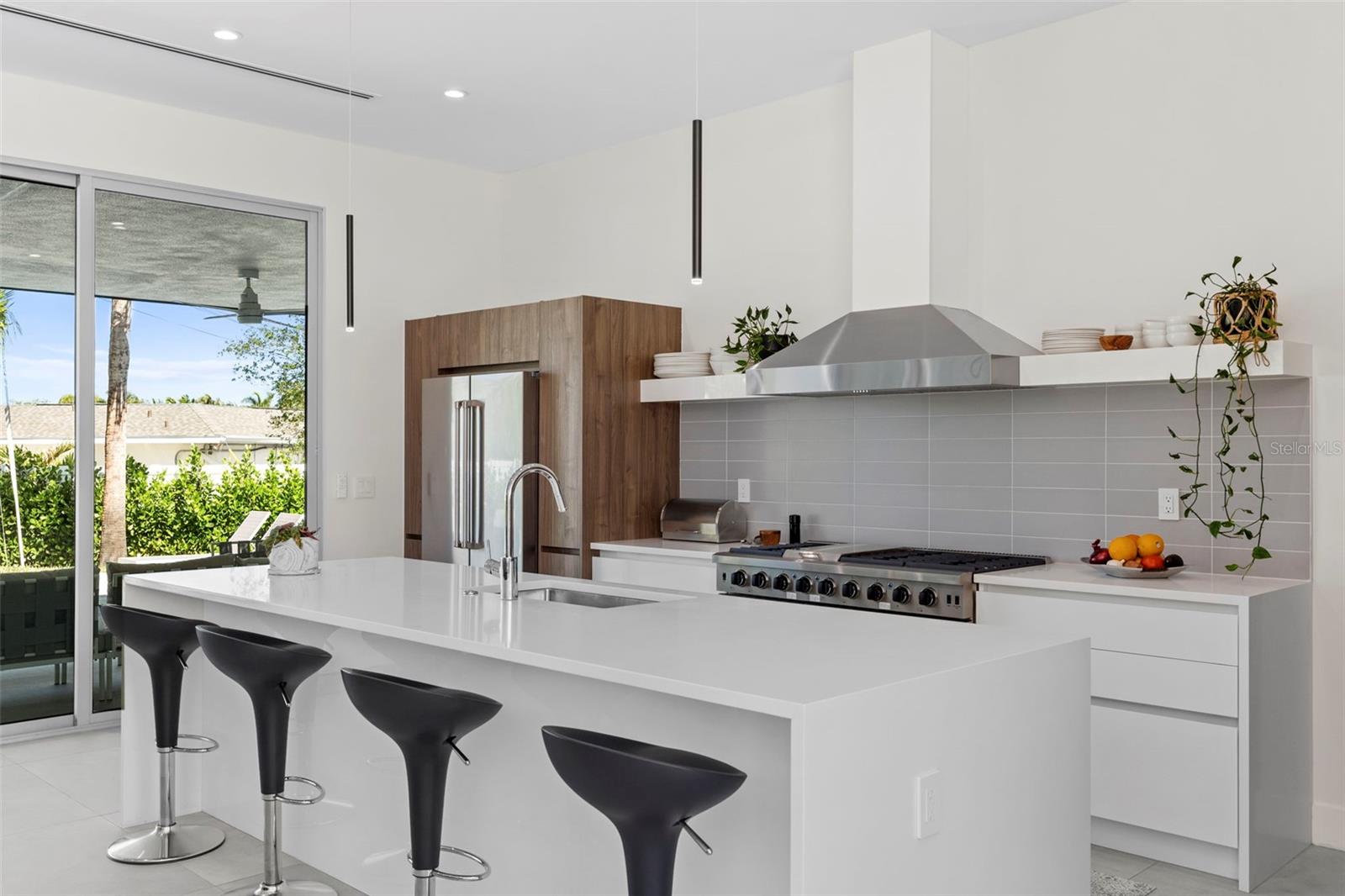 BELLEAIR ESTATES - Residential