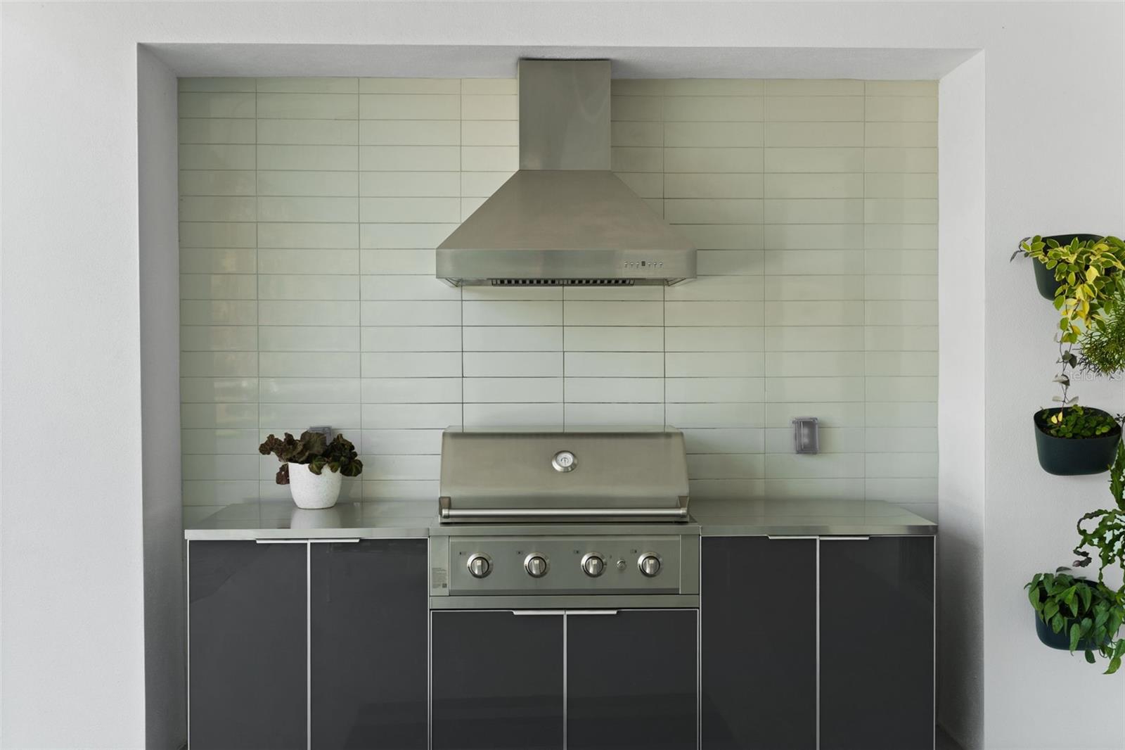 BELLEAIR ESTATES - Residential