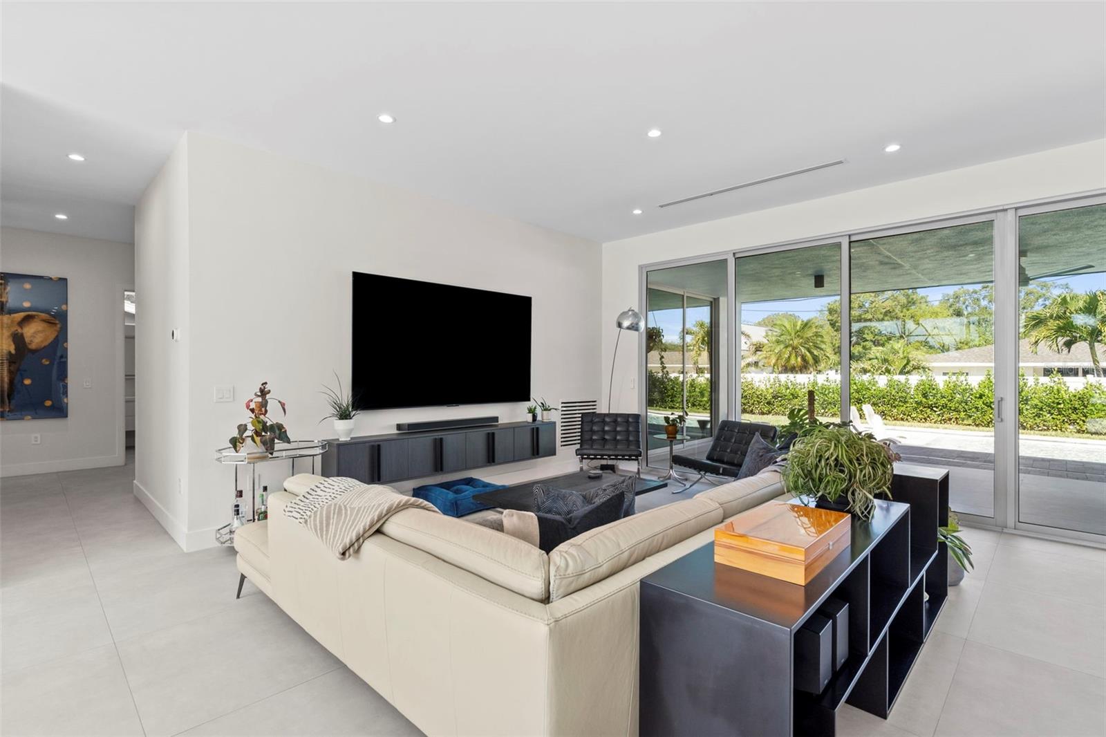 BELLEAIR ESTATES - Residential