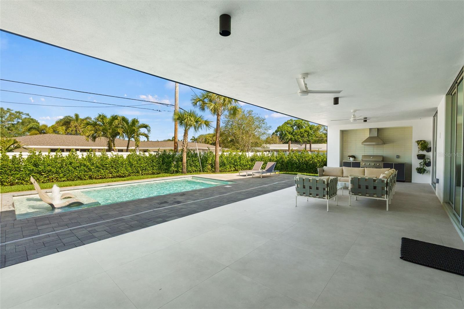 BELLEAIR ESTATES - Residential