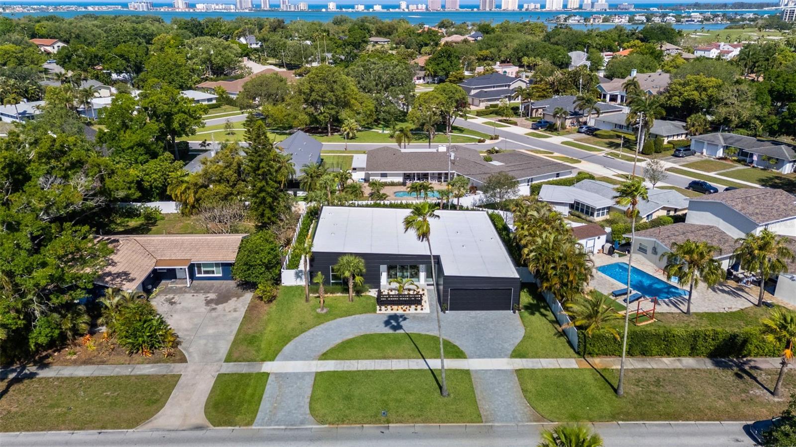 BELLEAIR ESTATES - Residential