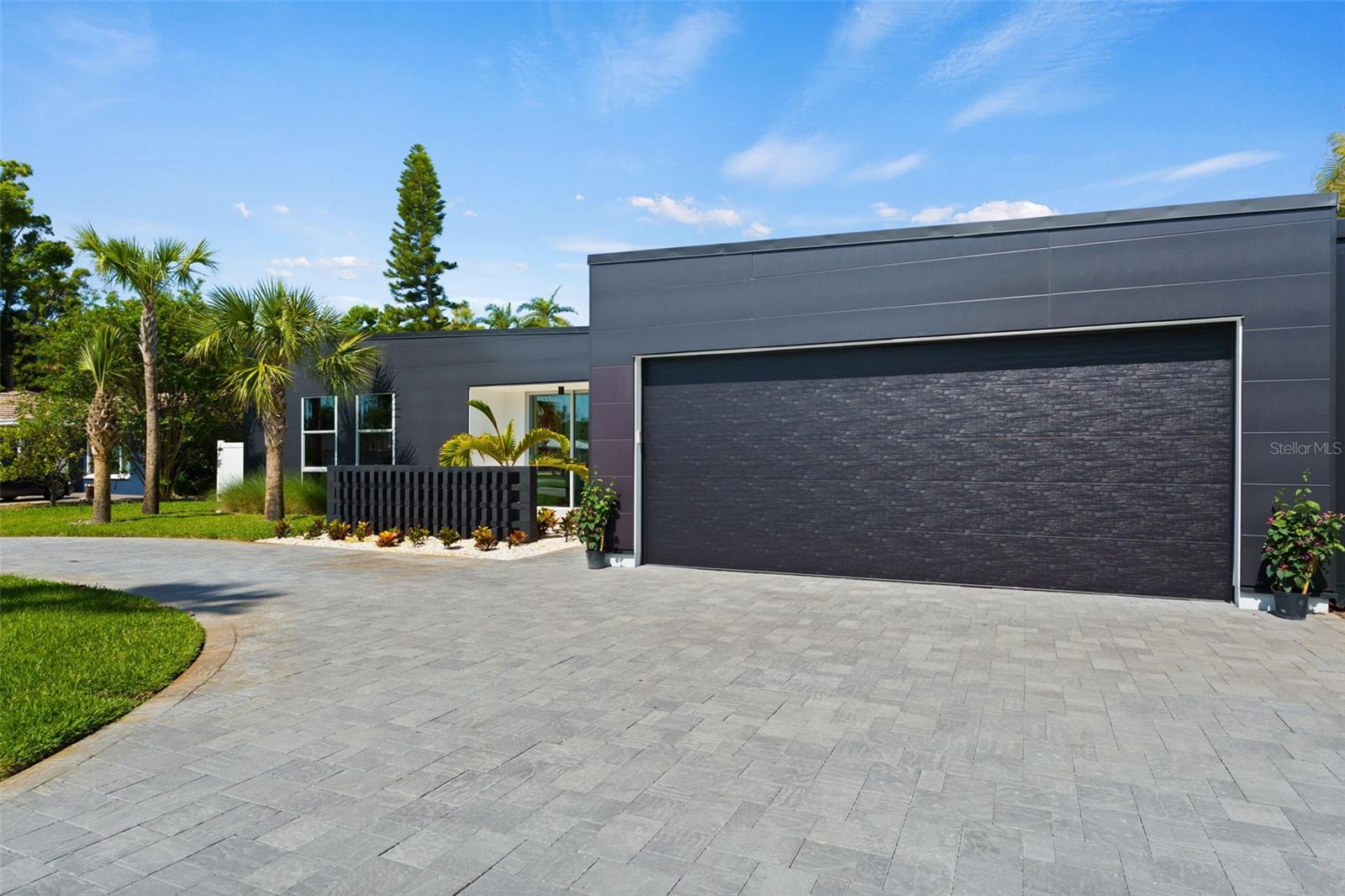 BELLEAIR ESTATES - Residential