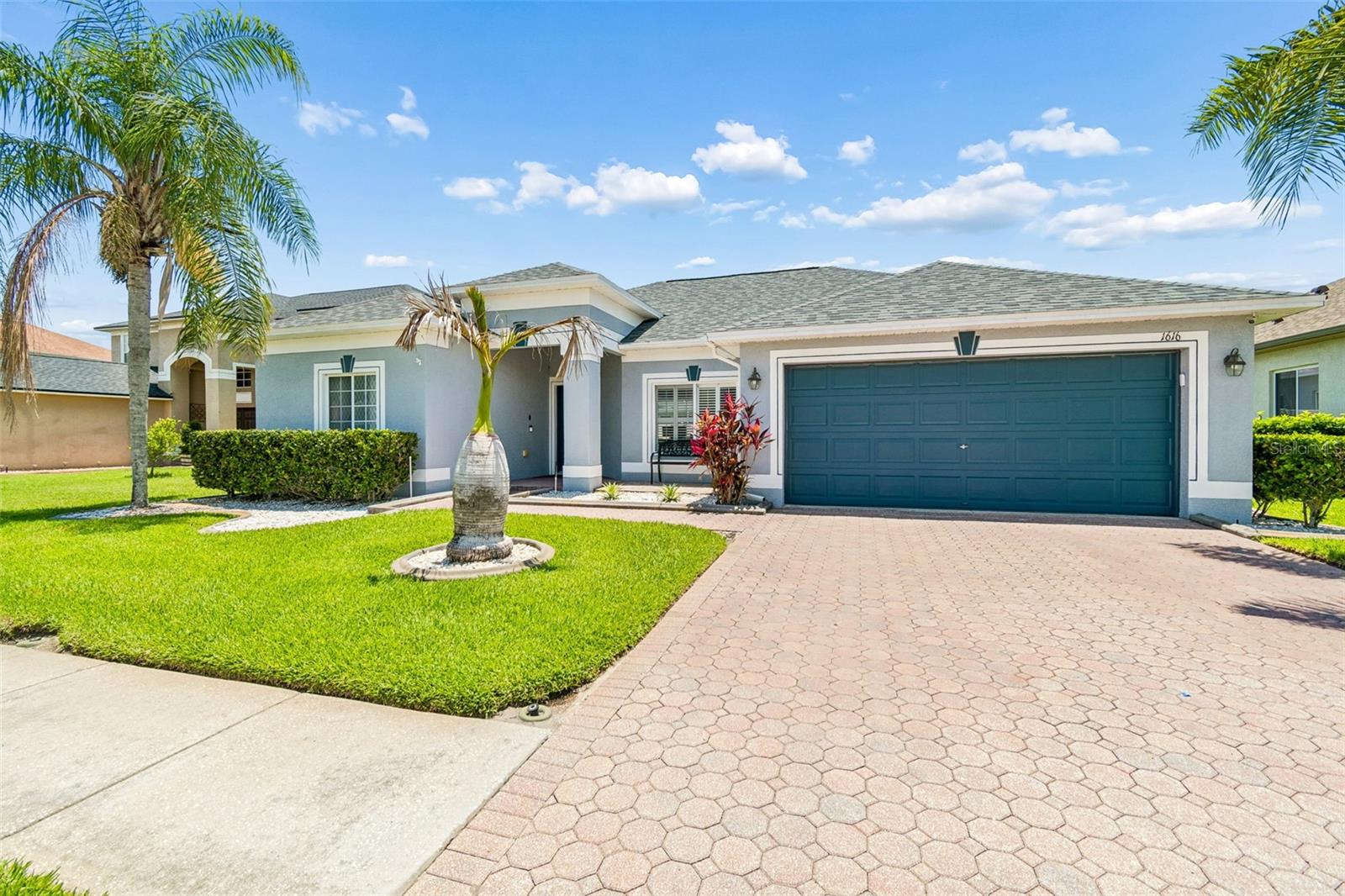 1616 REGAL MIST LOOP