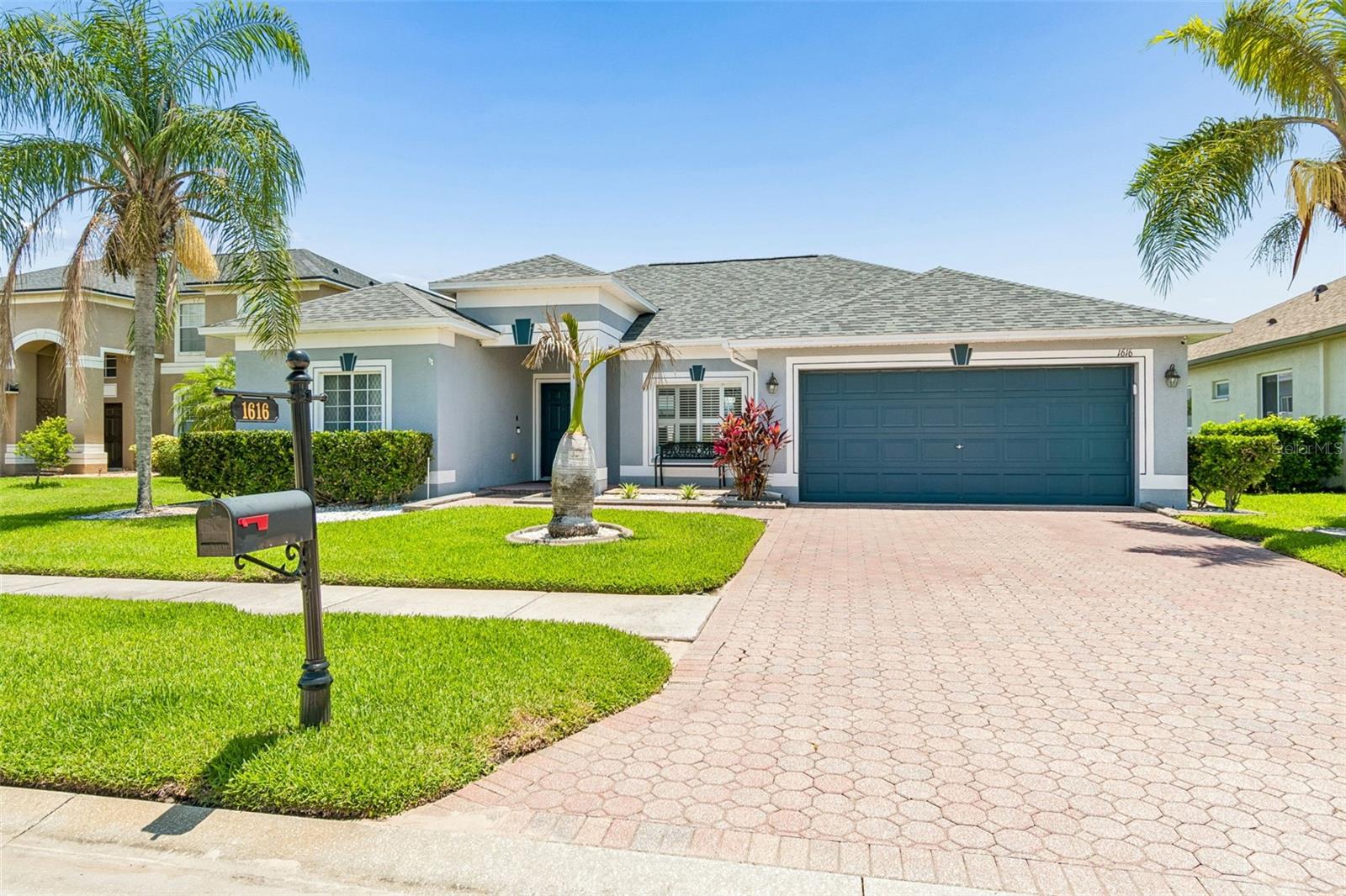 1616 REGAL MIST LOOP