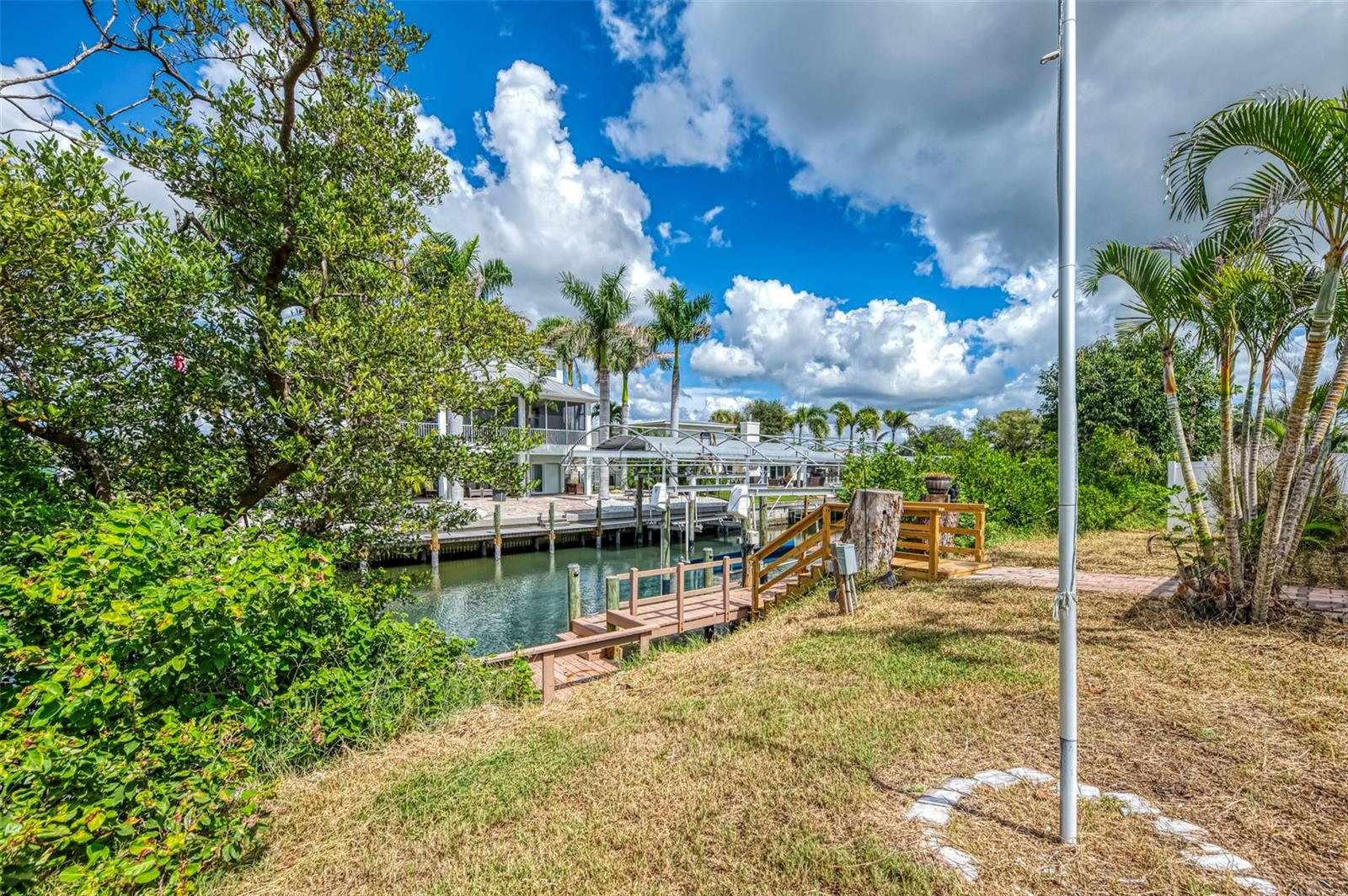 GROVE CITY SHORES - Residential