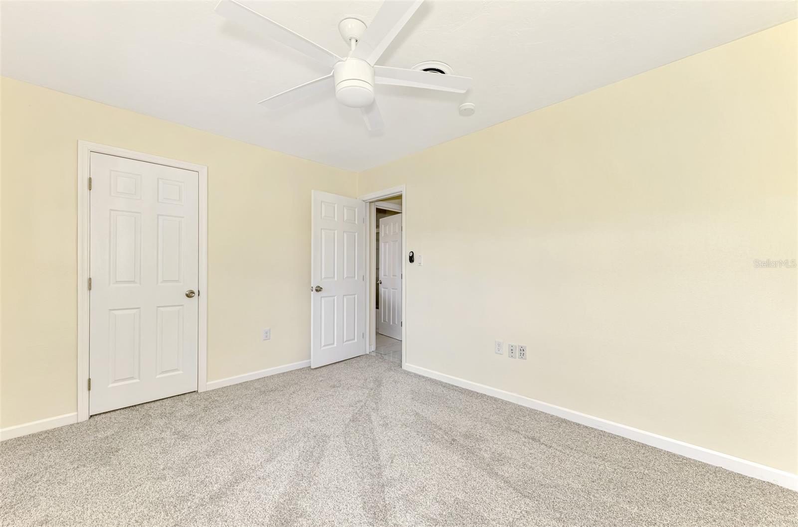 GROVE CITY SHORES - Residential