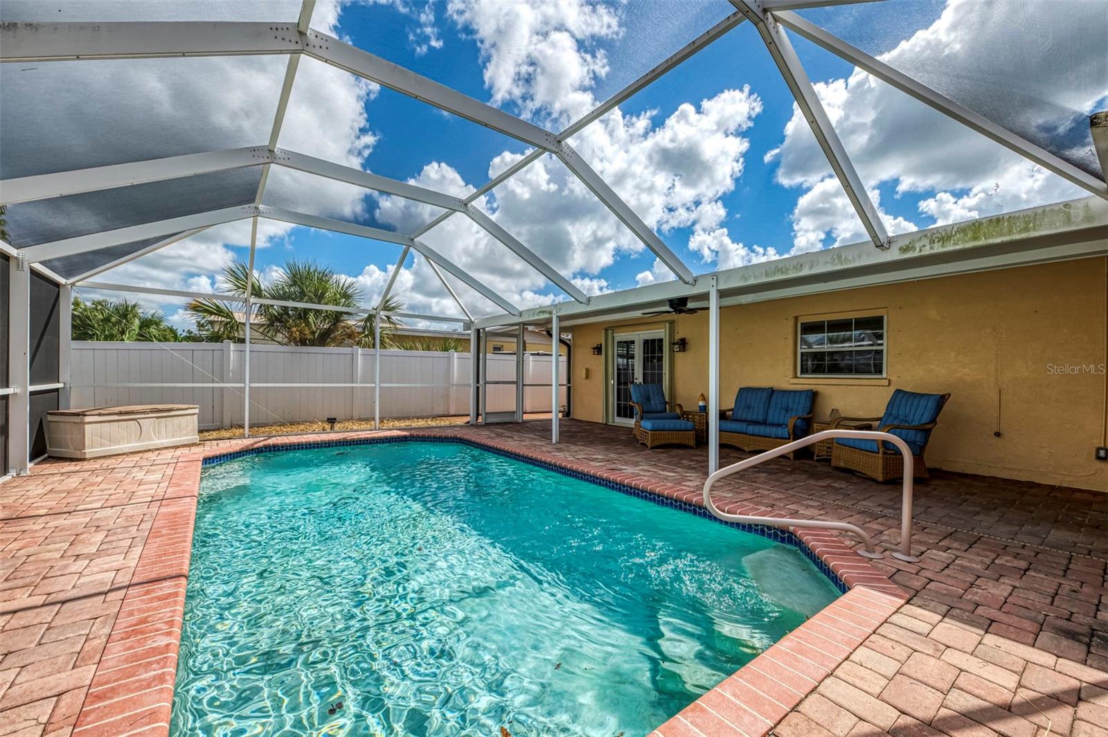 GROVE CITY SHORES - Residential