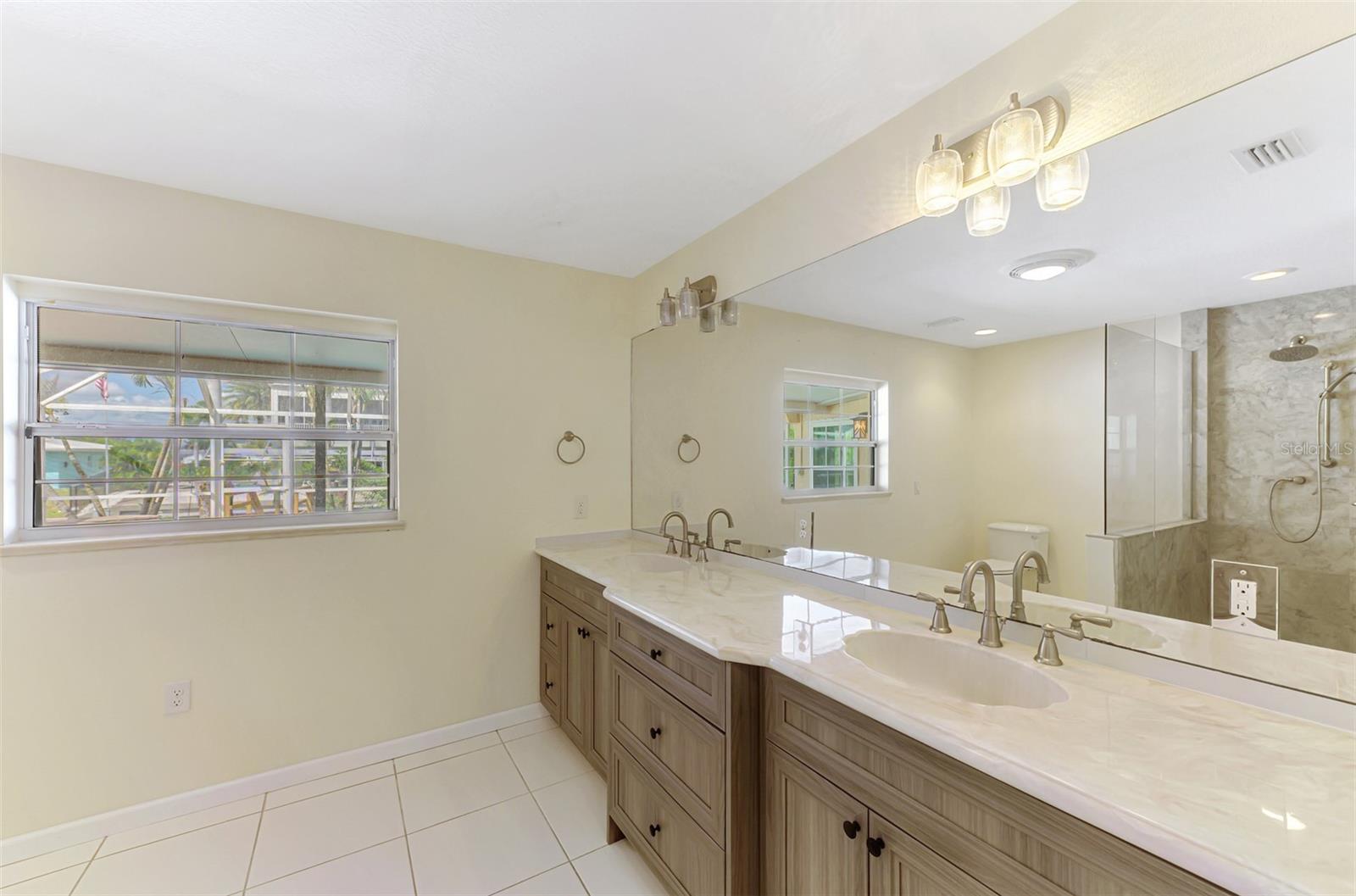 GROVE CITY SHORES - Residential