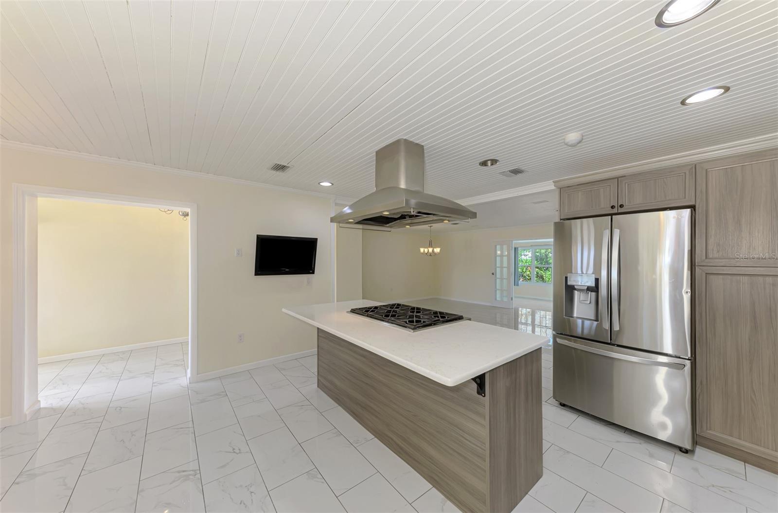GROVE CITY SHORES - Residential
