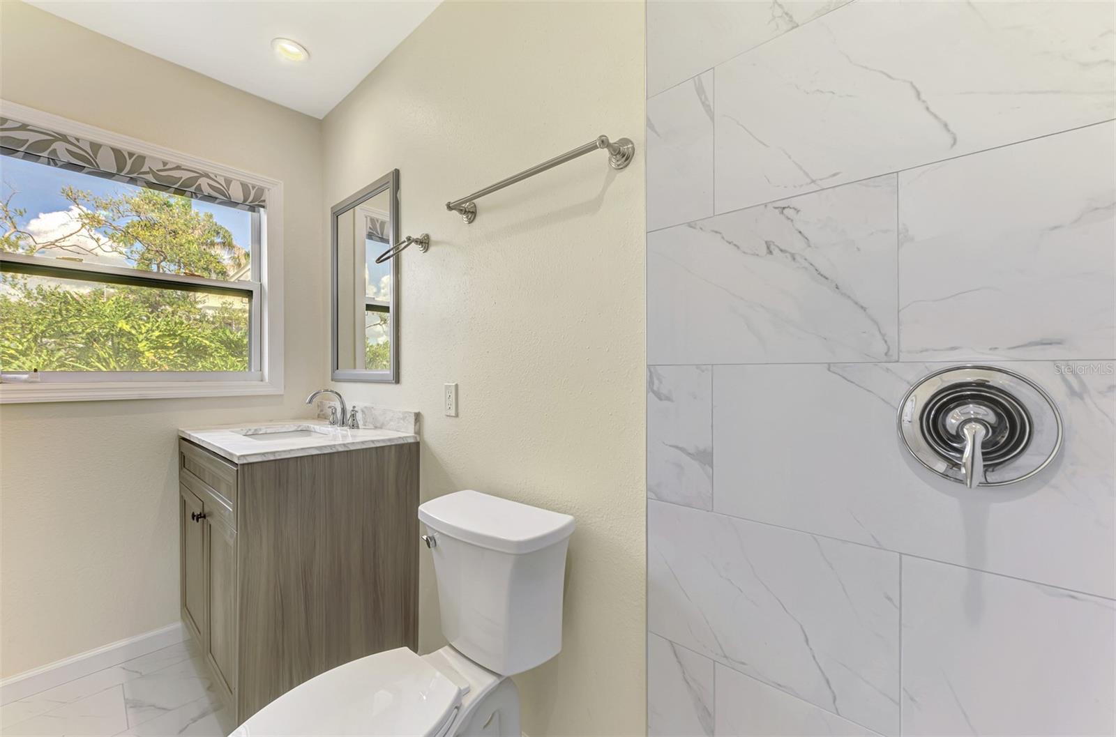 GROVE CITY SHORES - Residential