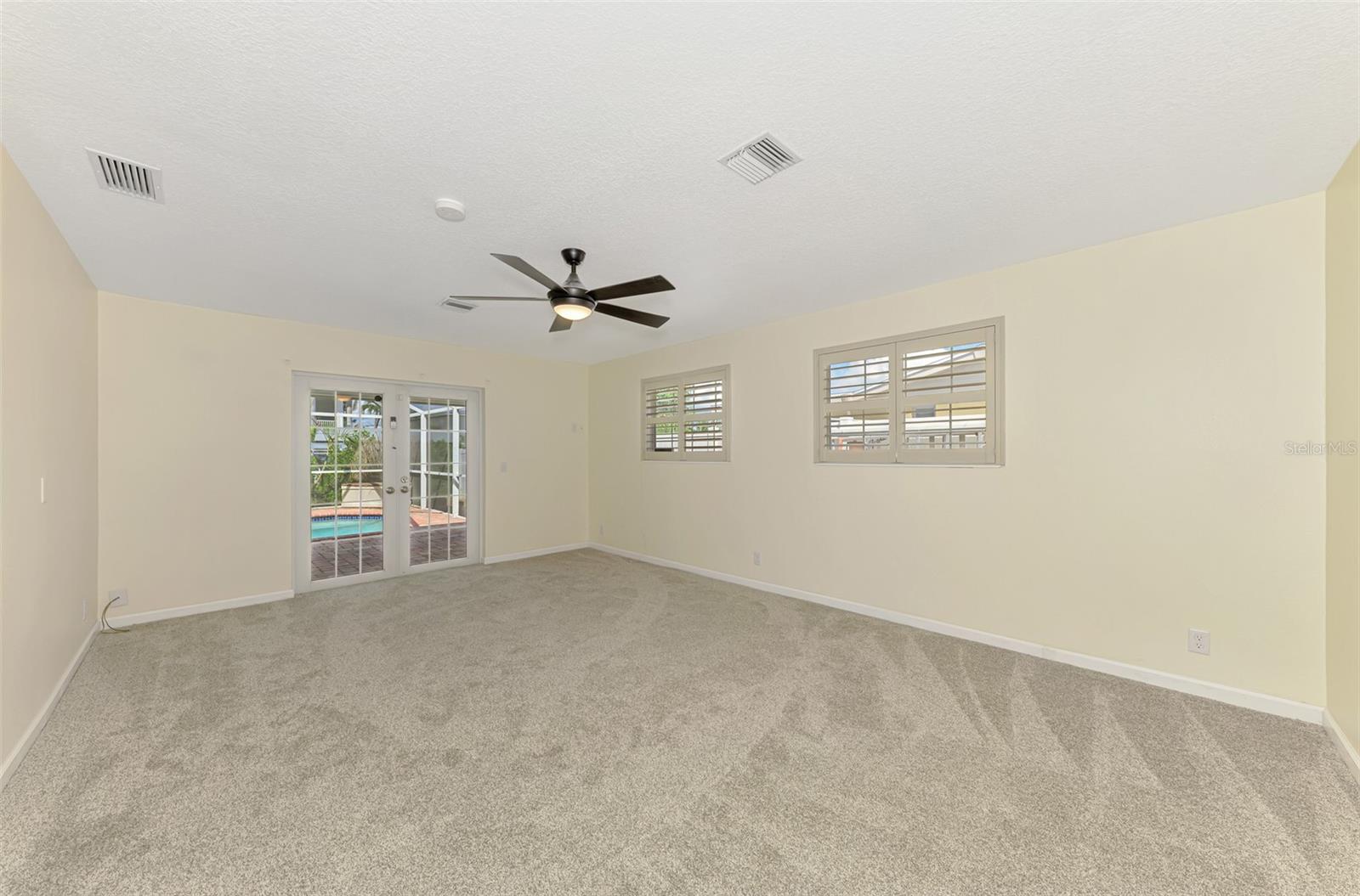 GROVE CITY SHORES - Residential
