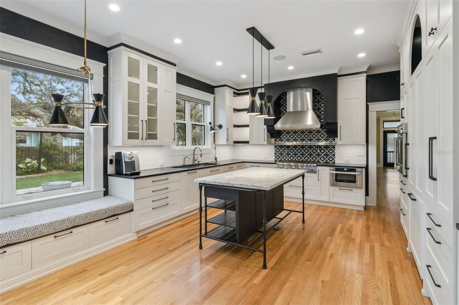 SHADOWLAWN - Residential