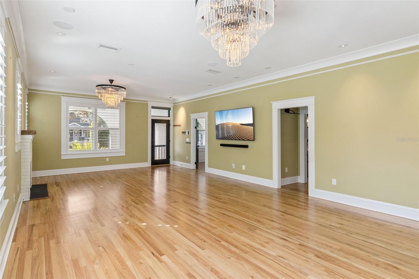 SHADOWLAWN - Residential