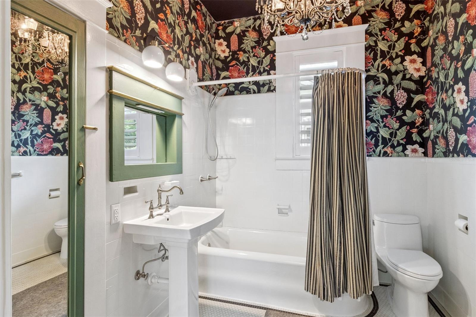 SHADOWLAWN - Residential