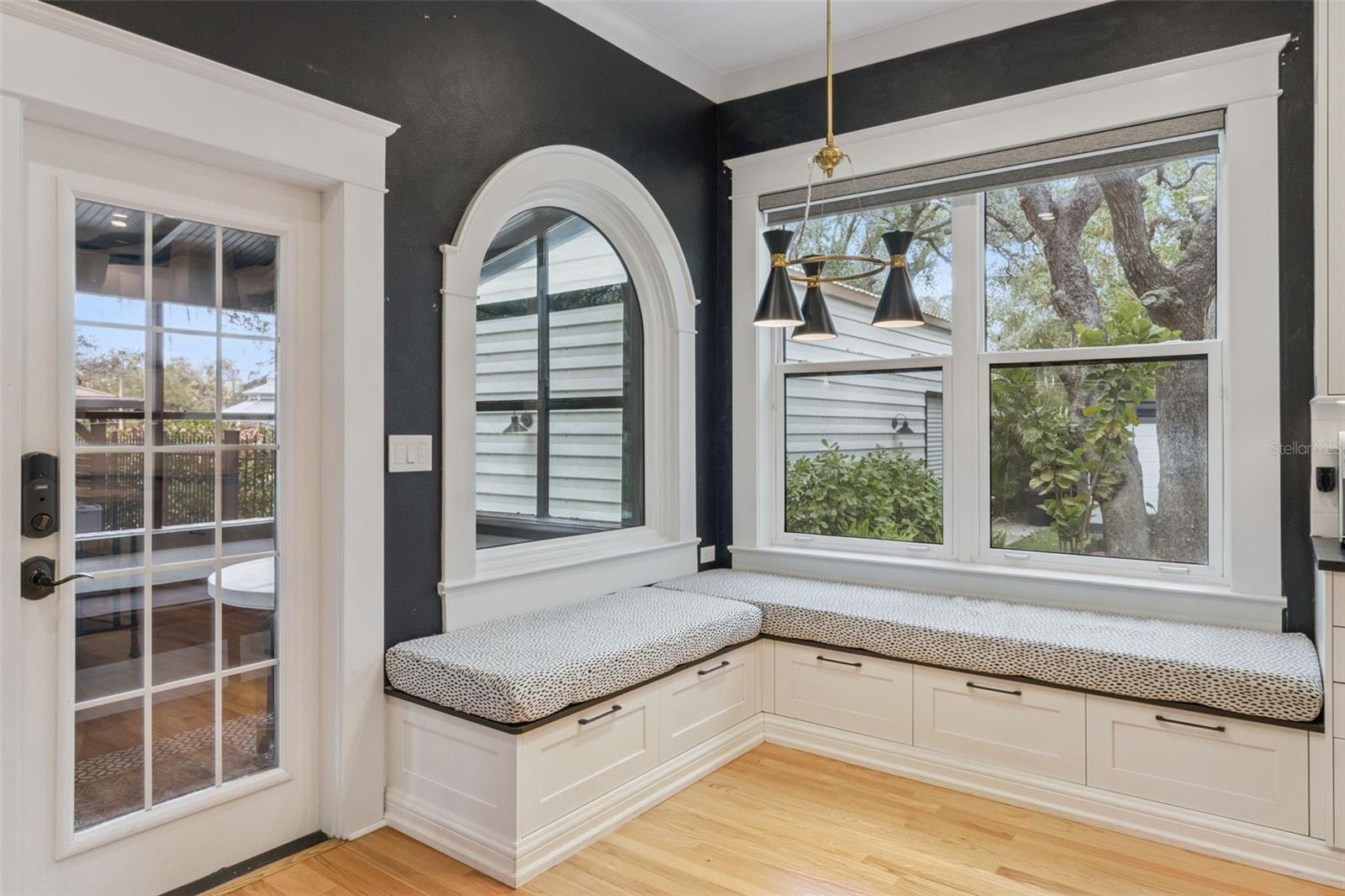 SHADOWLAWN - Residential