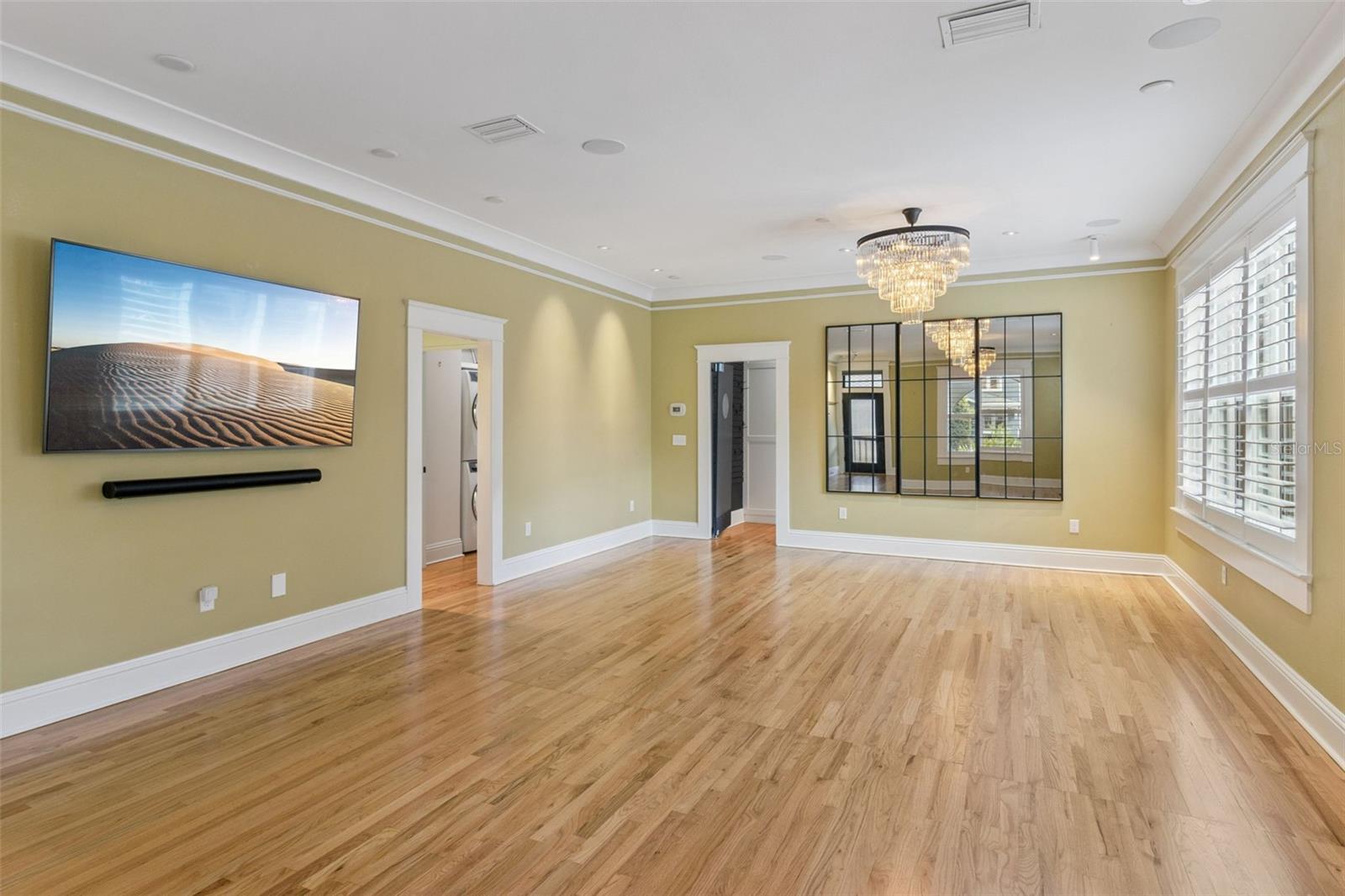 SHADOWLAWN - Residential