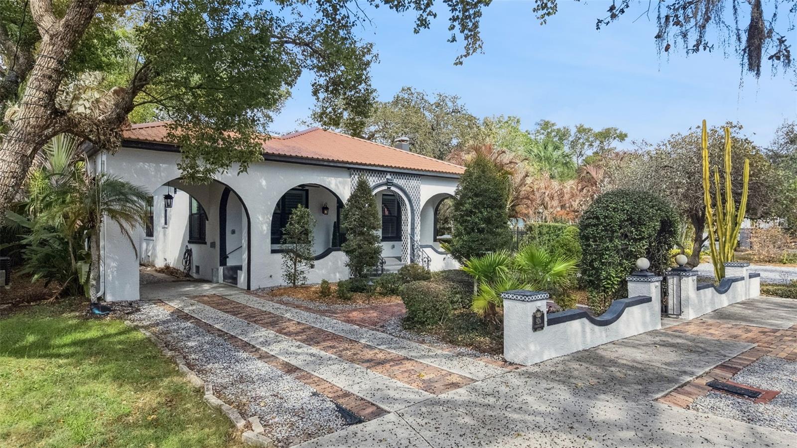 SHADOWLAWN - Residential