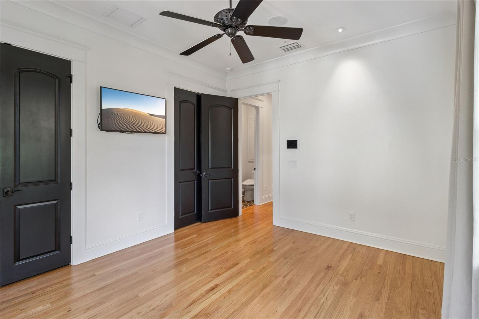 SHADOWLAWN - Residential