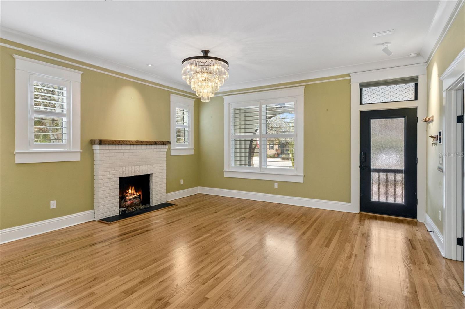 SHADOWLAWN - Residential