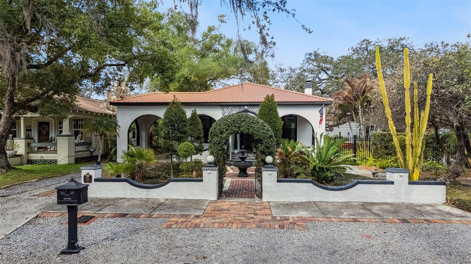 SHADOWLAWN - Residential