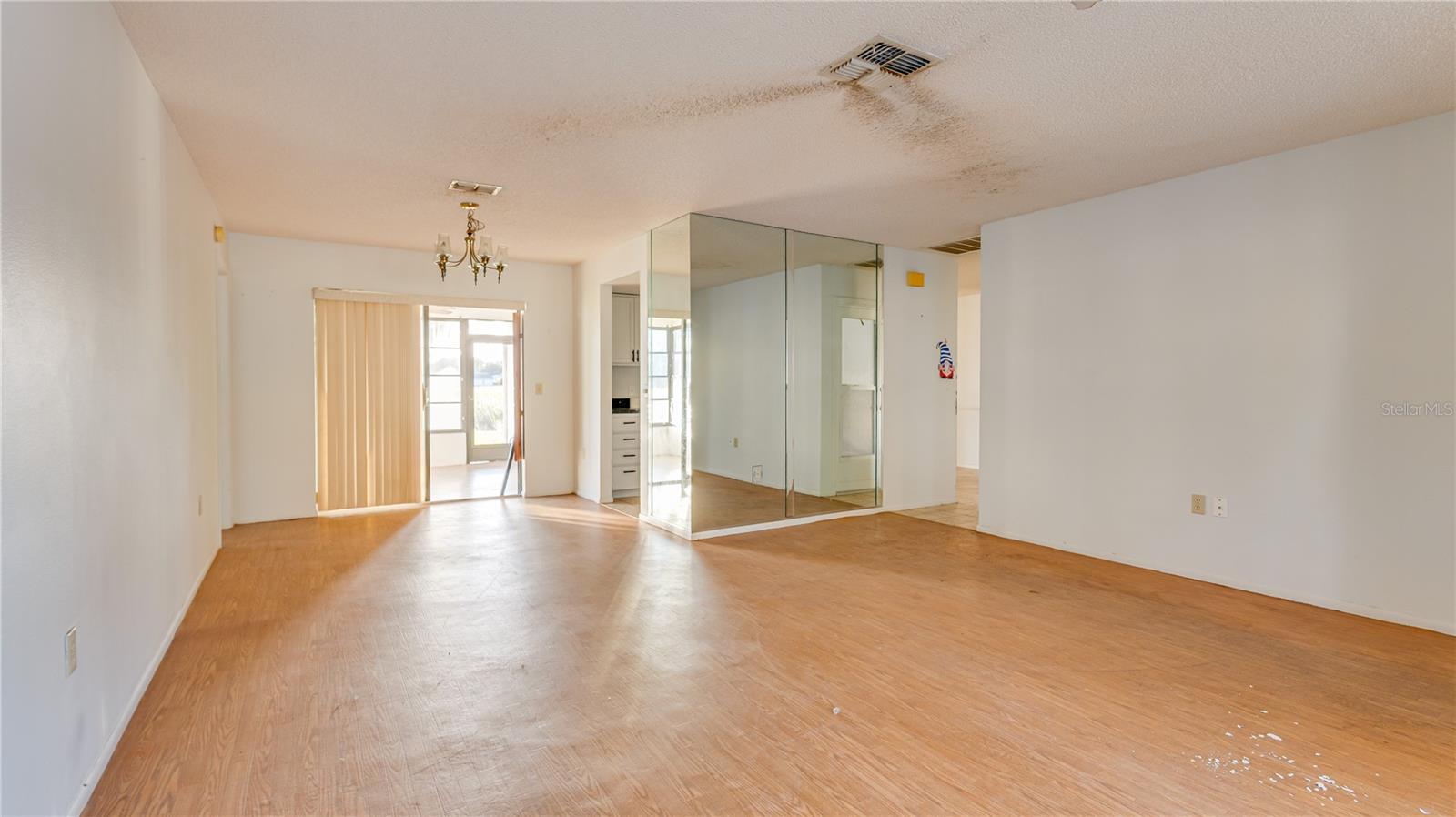 TIMBER OAKS - Residential