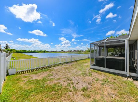 A home in WIMAUMA