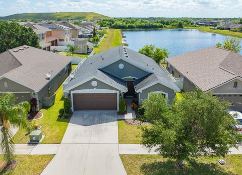 A home in WIMAUMA