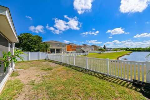 A home in WIMAUMA