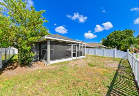 A home in WIMAUMA